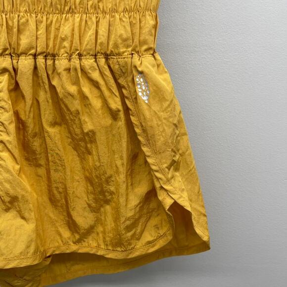 Free People Movement The Way Home‎ 2” Short Womens XS Honey Mallow Lined Pocket - Picture 3 of 6